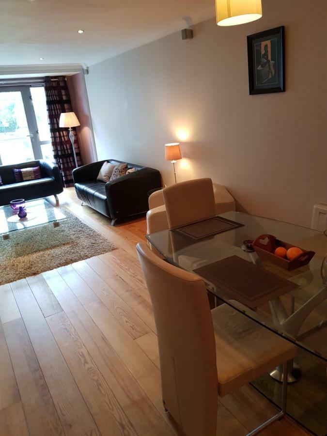 The Courtyard Apartments !!!! Killarney Bagian luar foto